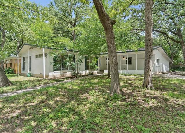 Property at 1401 Bluebonnet Trl, Arlington, TX 76013, 3 beds, 2 baths