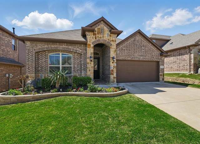 Property at 4009 Ranchman Blvd, Denton, TX 76210, 4 beds, 2 baths
