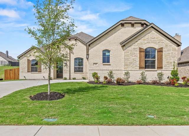 Property at 737 Winecup Way, Midlothian, TX 76065, 4 beds, 2 baths