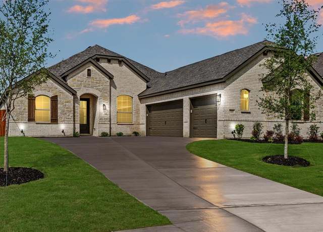 Property at 737 Winecup Way, Midlothian, TX 76065, 4 beds, 2 baths