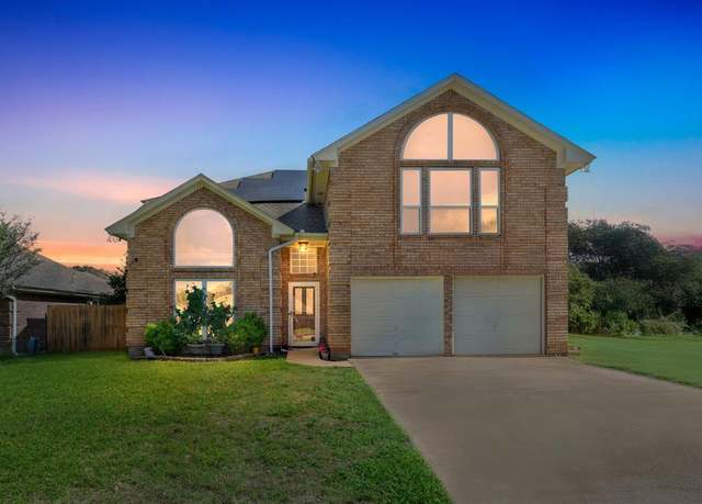 Property at 7413 Dana Ln, North Richland Hills, TX 76182, 4 beds, 2.5 baths