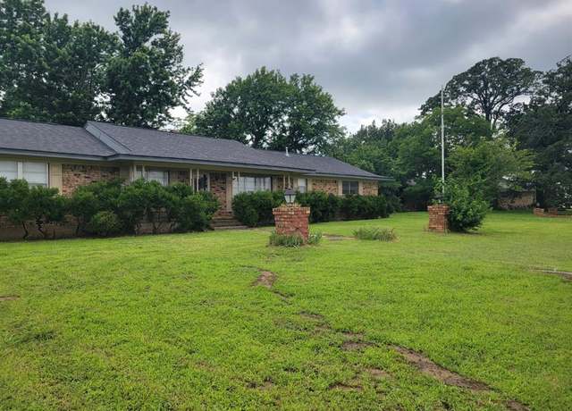 Property at 316 Charlie Dr, Whitesboro, TX 76273, 3 beds, 2 baths