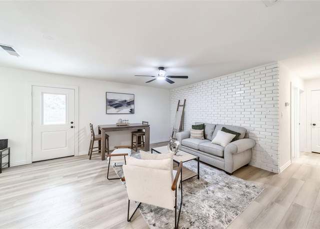 Property at 1241 Neptune Dr, Cedar Hill, TX 75104, 3 beds, 2 baths