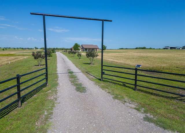 Property at 4830 County Road 1089, Celeste, TX 75423, 3 beds, 2.5 baths