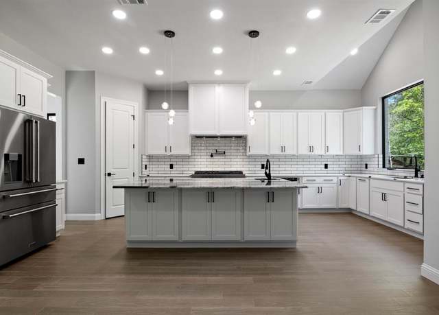 Property at 1013 Silver Lake Cir, Mount Pleasant, TX 75455, 4 beds, 3.5 baths