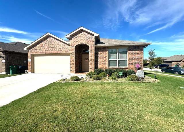 Property at 4300 Chicory Ct, Denton, TX 76210, 4 beds, 2 baths
