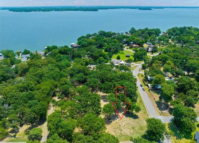 Property at 11 Cherokee Trce, Tool, TX 75143
