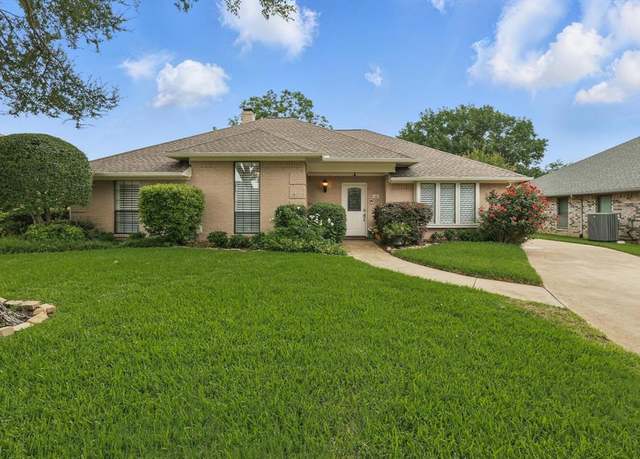 Property at 816 Sugarberry Dr, Coppell, TX 75019, 3 beds, 2 baths