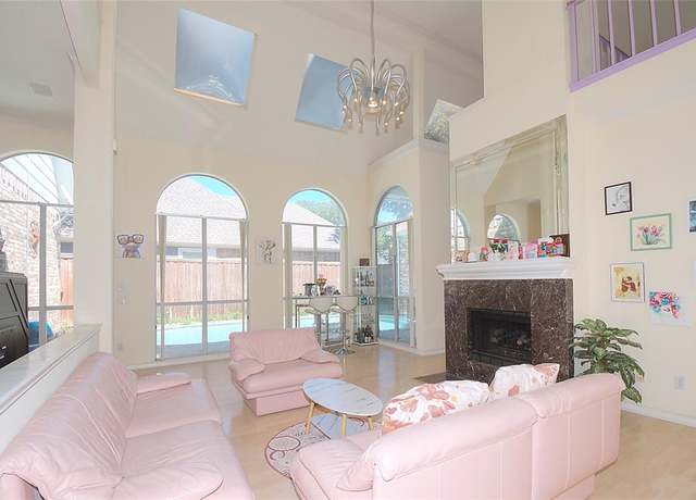Property at 4636 Reunion Dr, Plano, TX 75024, 4 beds, 2.5 baths
