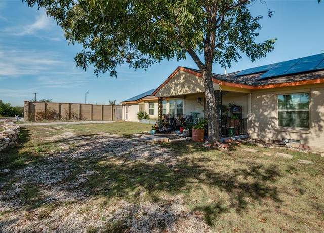 Property at 1606 Hill St, Grand Prairie, TX 75050, 3 beds, 1.5 baths