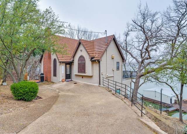 Property at 41 White Oak, Gainesville, TX 76240, 3 beds, 1.5 baths