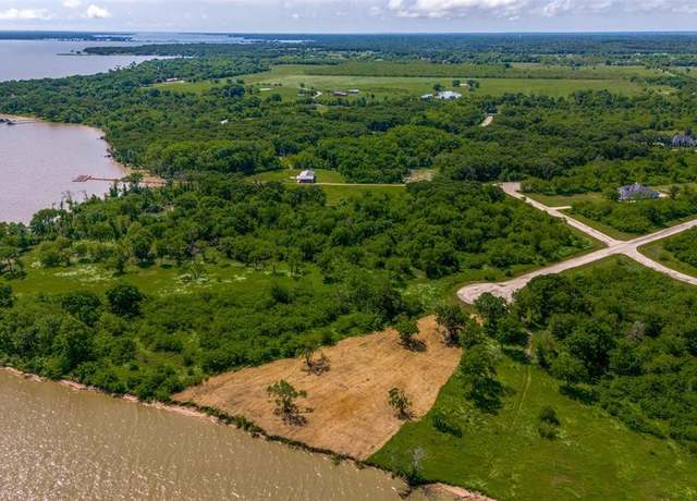 Property at 8437 Edgewater Dr, Kemp, TX 75143