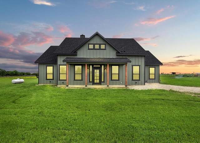 Property at 940 Holder Rd, Forreston, TX 76041, 4 beds, 3 baths