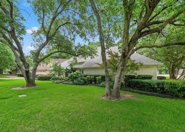 Property at 1210 Spring Lake Dr, Duncanville, TX 75137, 4 beds, 3 baths