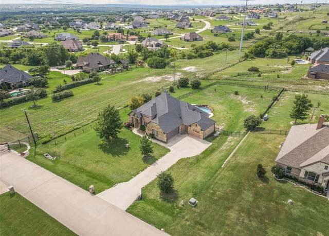 Property at 12624 Bella Vino Dr, Fort Worth, TX 76126, 3 beds, 2 baths