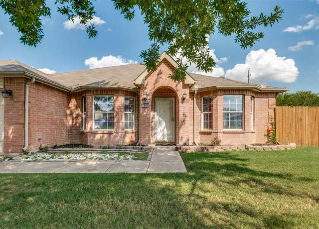 Property at 1008 Canyon Dr, Justin, TX 76247, 4 beds, 3 baths