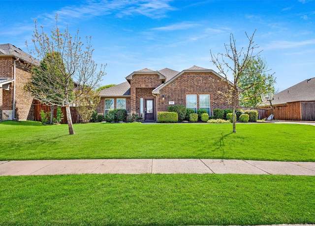 Property at 714 Lone Star Ct, Wylie, TX 75098, 4 beds, 2 baths
