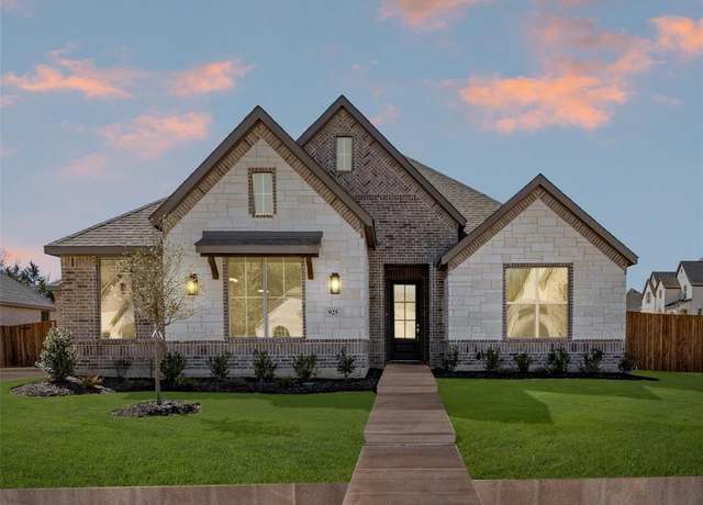 Property at 925 Winecup Way, Midlothian, TX 76065, 4 beds, 3 baths