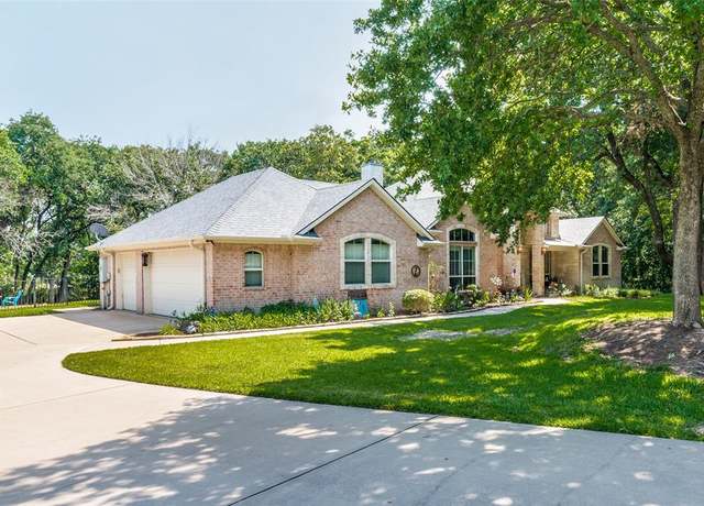 Property at 4401 Oak Shores Cir, Cross Roads, TX 76227, 5 beds, 3 baths