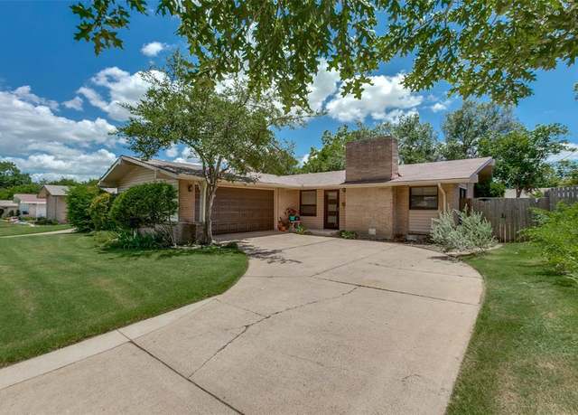 Property at 813 Sherbrook Dr, Richardson, TX 75080, 3 beds, 2 baths