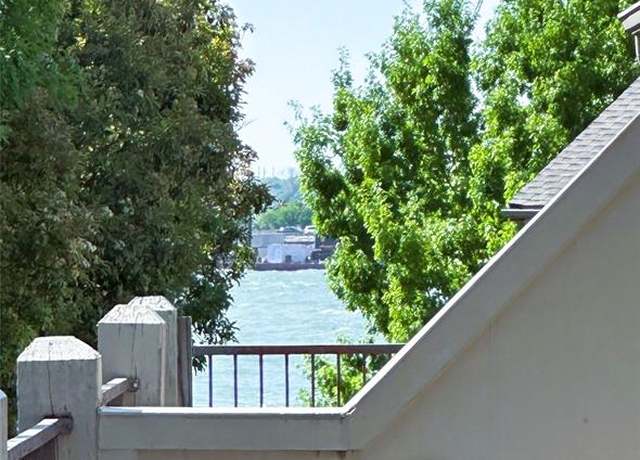 Property at 2036 Signal Ridge Pl, Rockwall, TX 75032, 2 beds, 2 baths
