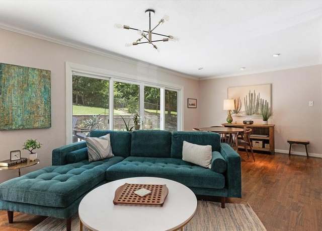 Property at 702 Kessler Blvd, Sherman, TX 75092, 3 beds, 1 bath