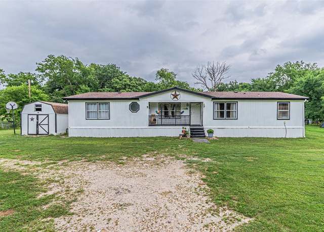 Property at 11951 Rolling Oaks Dr, Kaufman, TX 75142, 3 beds, 2 baths