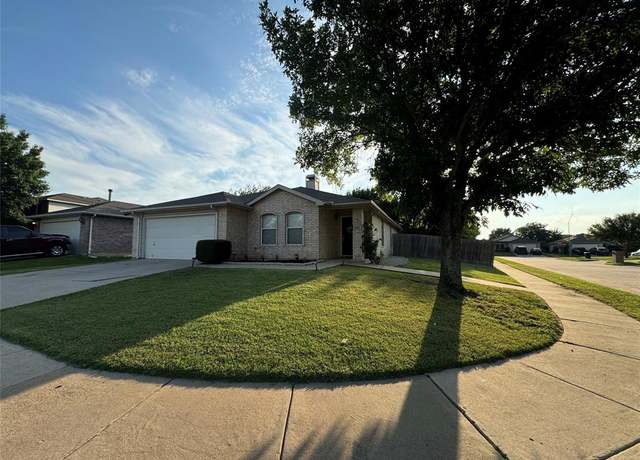 Property at 8732 Fox Meadow Way, Fort Worth, TX 76123, 3 beds, 2 baths