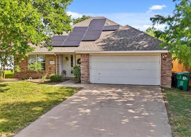 Property at 3209 Lance Ln, Denton, TX 76209, 3 beds, 2 baths