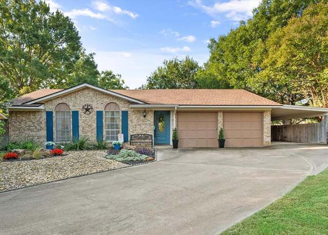 Property at 4208 Shipley Ct, Benbrook, TX 76116, 4 beds, 2 baths