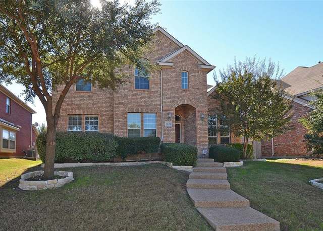 Property at 11611 La Grange Dr, Frisco, TX 75035, 4 beds, 3 baths