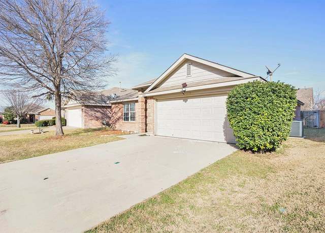 Property at 6060 Blazing Star Dr, Fort Worth, TX 76179, 3 beds, 2 baths