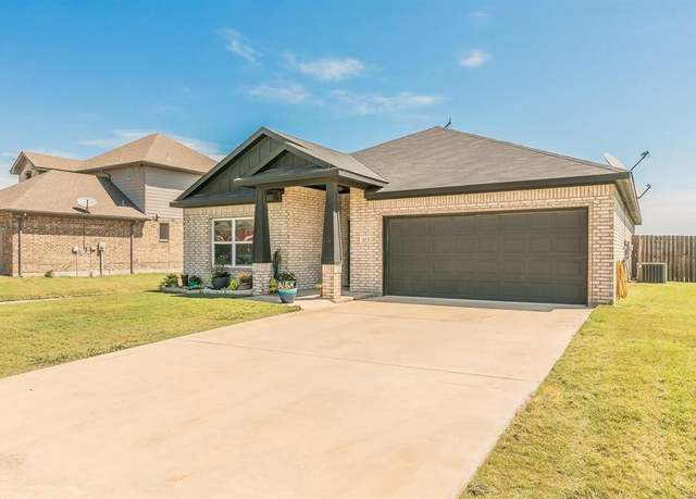 Property at 613 Mathew St, Grandview, TX 76050, 3 beds, 2 baths