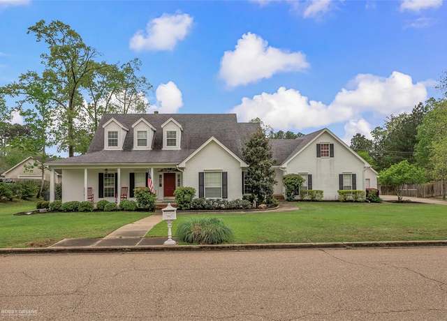 Property at 1004 Ridgewood Cir, Minden, LA 71055, 4 beds, 3.5 baths