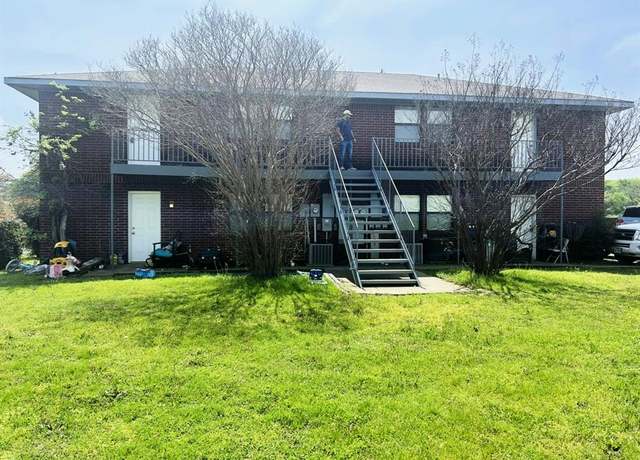 Property at 205 Joyce St, Weatherford, TX 76085, 8 beds, 4 baths