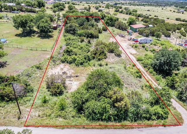 Property at 113 Denton Heights Ln, Weatherford, TX 76085