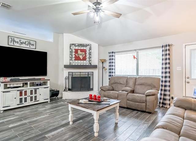 Property at 1228 Meadow Gln, Crowley, TX 76036, 3 beds, 2 baths