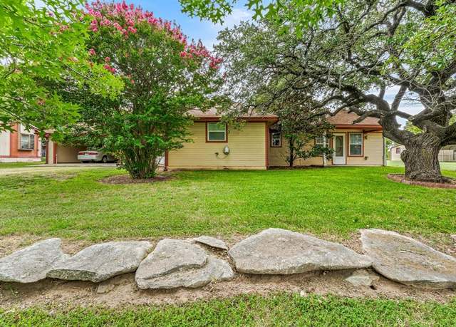 Property at 381 County Road 227, Stephenville, TX 76401, 4 beds, 4 baths