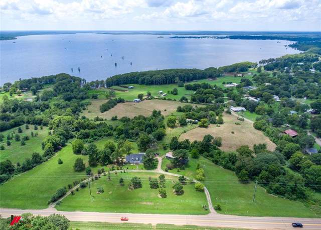 Property at 816 Highway 1 S, Oil City, LA 71061, 4 beds, 3 baths