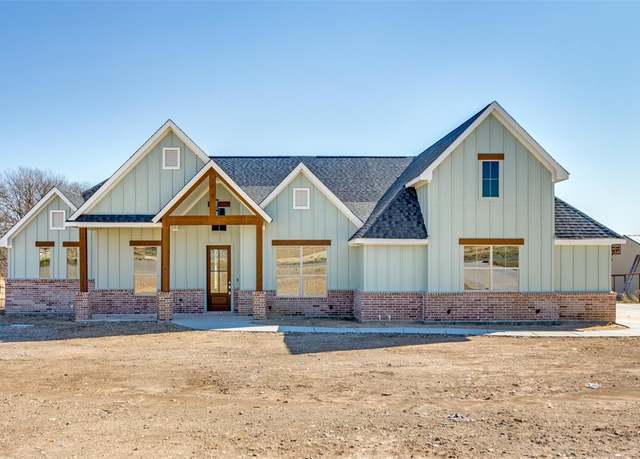 Property at 2044 Downslope Ln, Weatherford, TX 76087, 4 beds, 3 baths