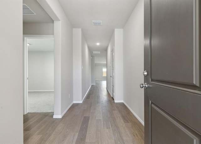 Property at 915 Rosemary Hill Dr, Mckinney, TX 75071, 3 beds, 2 baths