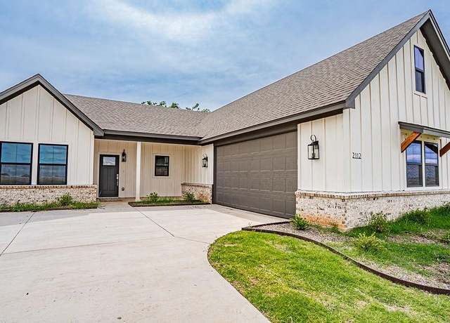 Property at 2112 Salina Cir, Granbury, TX 76048, 3 beds, 2 baths