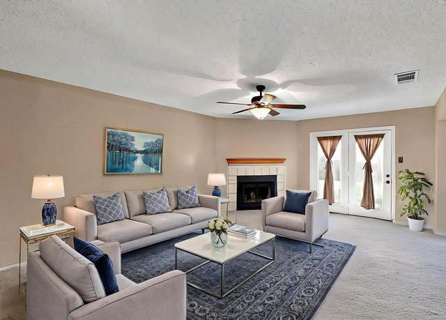 Property at 4821 Abbott Ave, Arlington, TX 76018, 3 beds, 2.5 baths