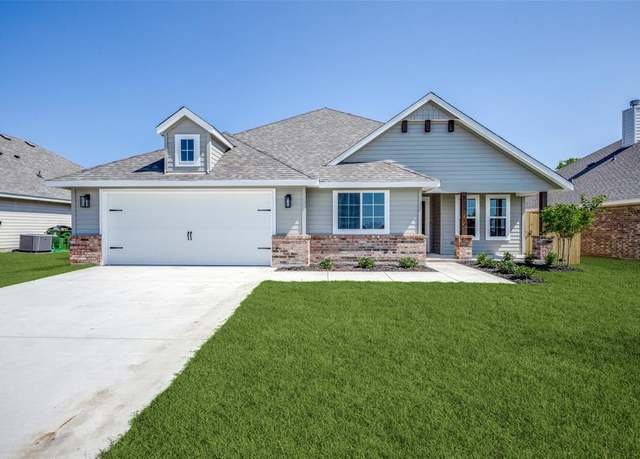 Property at 111 Olivia St, Hillsboro, TX 76645, 3 beds, 2 baths