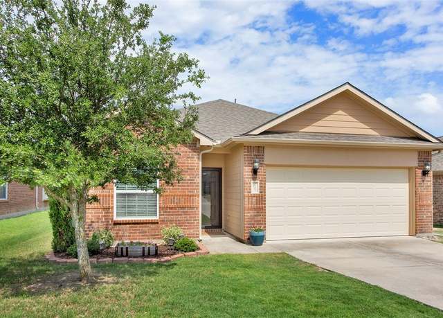 Property at 1303 Clegg St, Howe, TX 75459, 3 beds, 2 baths