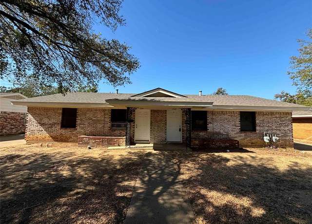 Property at 2508 Normont Cir, Fort Worth, TX 76103, 4 beds, 2 baths