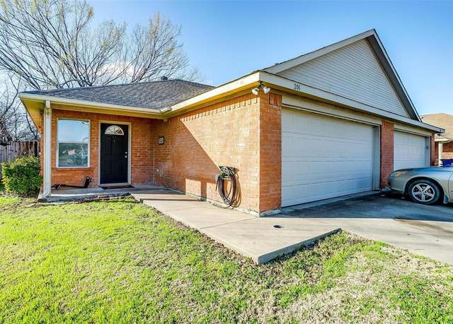 Property at 201 Robin St, Crowley, TX 76036, 6 beds, 4 baths