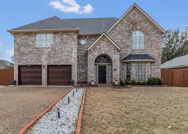 Property at 701 Crystal Ln, Hurst, TX 76054, 4 beds, 2.5 baths