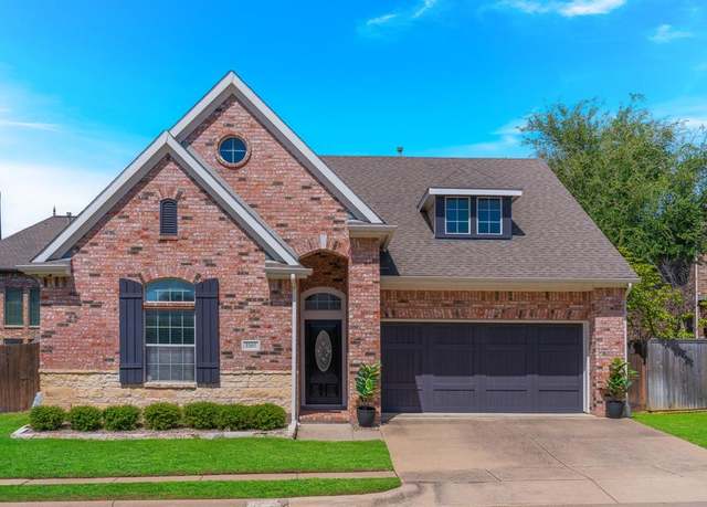 Property at 2207 Eagles Nest Dr, Euless, TX 76039, 3 beds, 2 baths