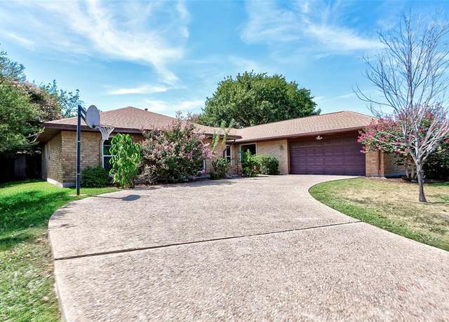 Property at 6408 Welch Ave, Fort Worth, TX 76133, 3 beds, 2.5 baths